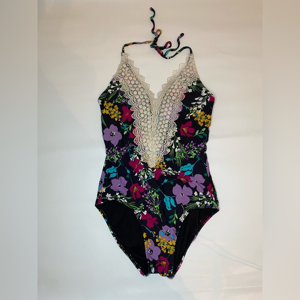 Black floral bathing suit swimsuit lace size XS bikini